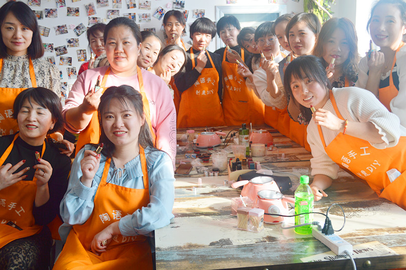 敦煌种业百佳食品有限公司庆祝第111个国际妇女节